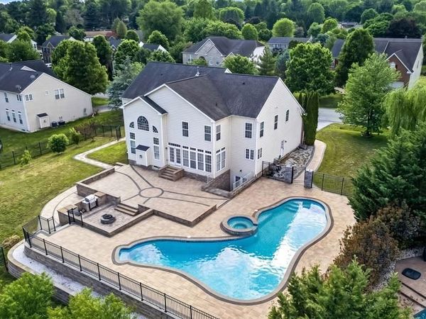13817 EMERSON DRIVE, HAGERSTOWN, MD 21742
