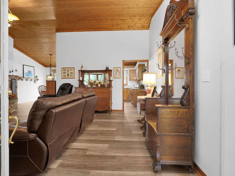 2185 Sequoya Trail, London, OH 43140 Photo 5
