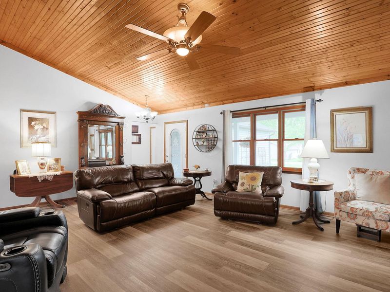 2185 Sequoya Trail, London, OH 43140 Photo 7
