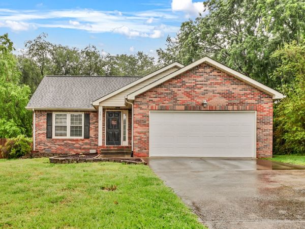 2819 Fenton Ct , Clarksville, TN 37040