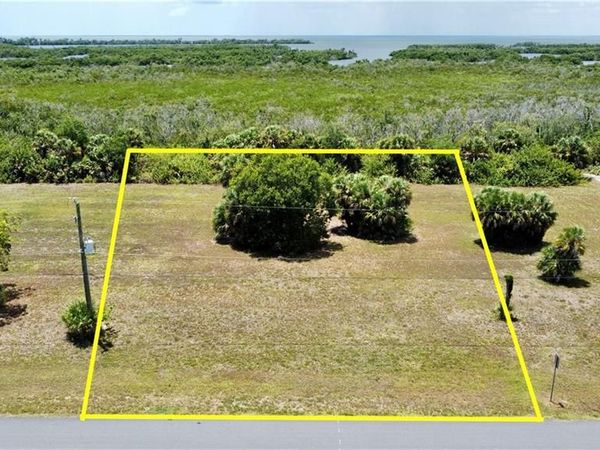 16721 San Edmundo RD , PUNTA GORDA, FL 33955