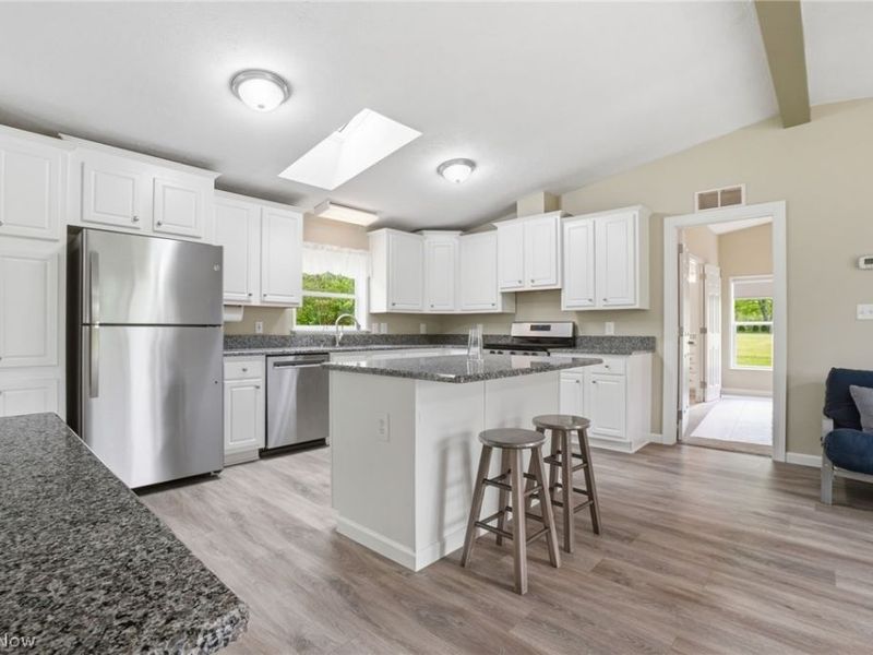 16167 Gar Highway, Montville, OH 44064 Photo 9