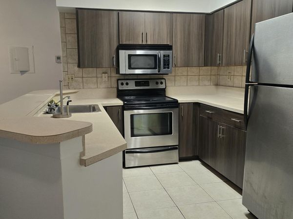 2445 SW 18th Terrace, Unit 902, Fort Lauderdale, FL 33315