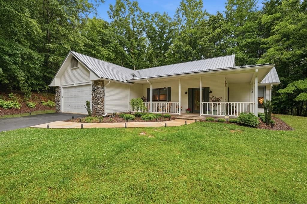 175 Crane Creek Road, Young Harris, GA 30582 Main Photo