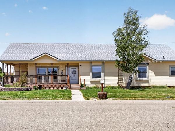 824 W Cedar St, Walsenburg, CO 81089