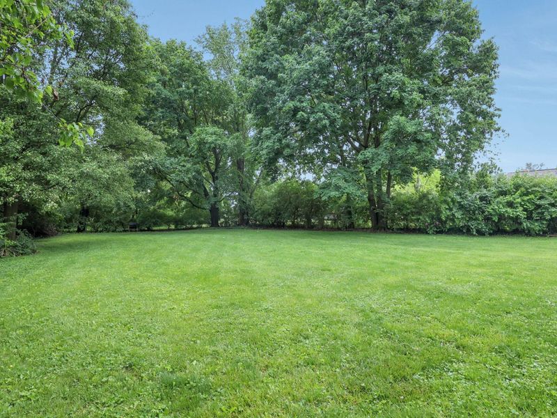 1401 E Choctaw Drive, London, OH 43140 Photo 17