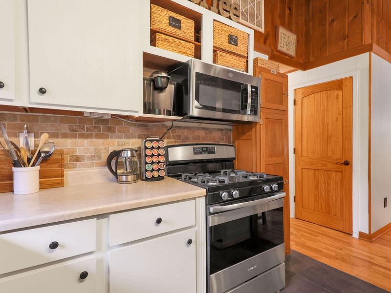 1401 E Choctaw Drive, London, OH 43140 Photo 8