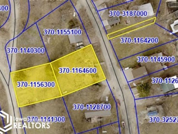 1285 Lakeshore Drive, Brooklyn, IA 52211