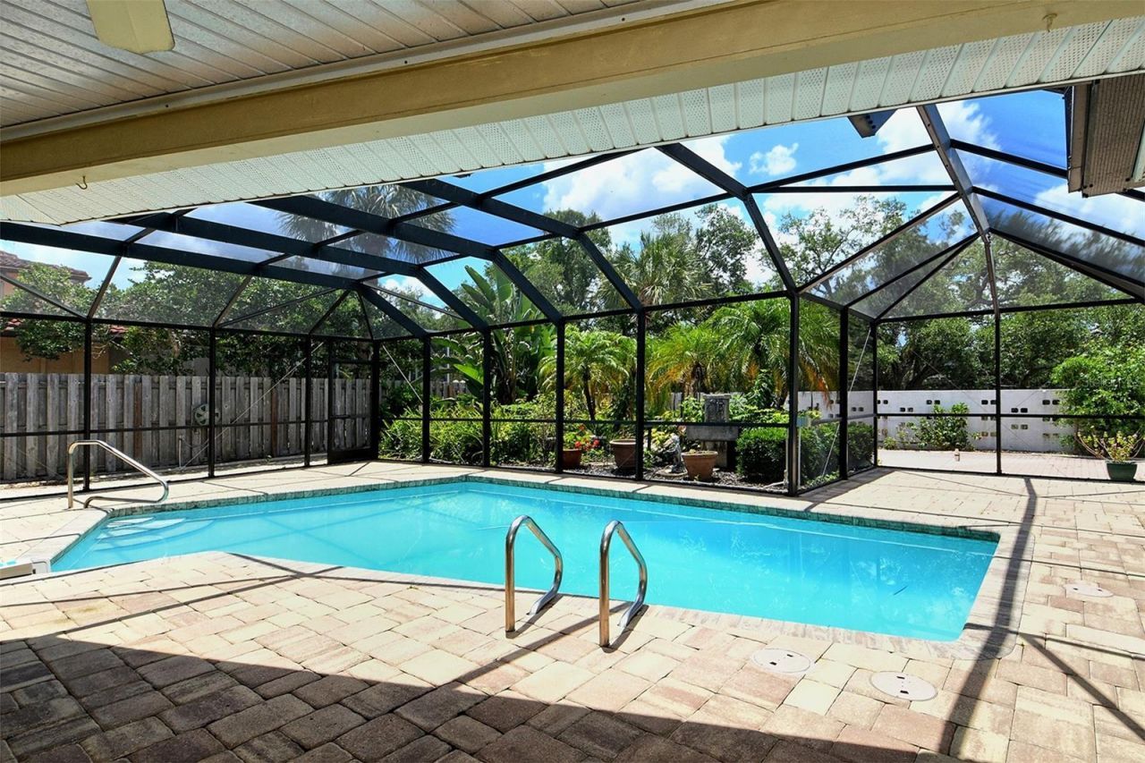 3140 Espanola Drive , Sarasota, FL 34239 Photo