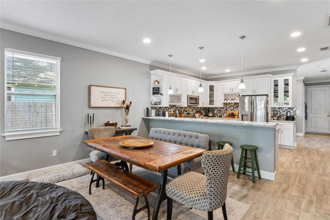 2424 12th Street S, Saint Petersburg, FL 33705 Photo
