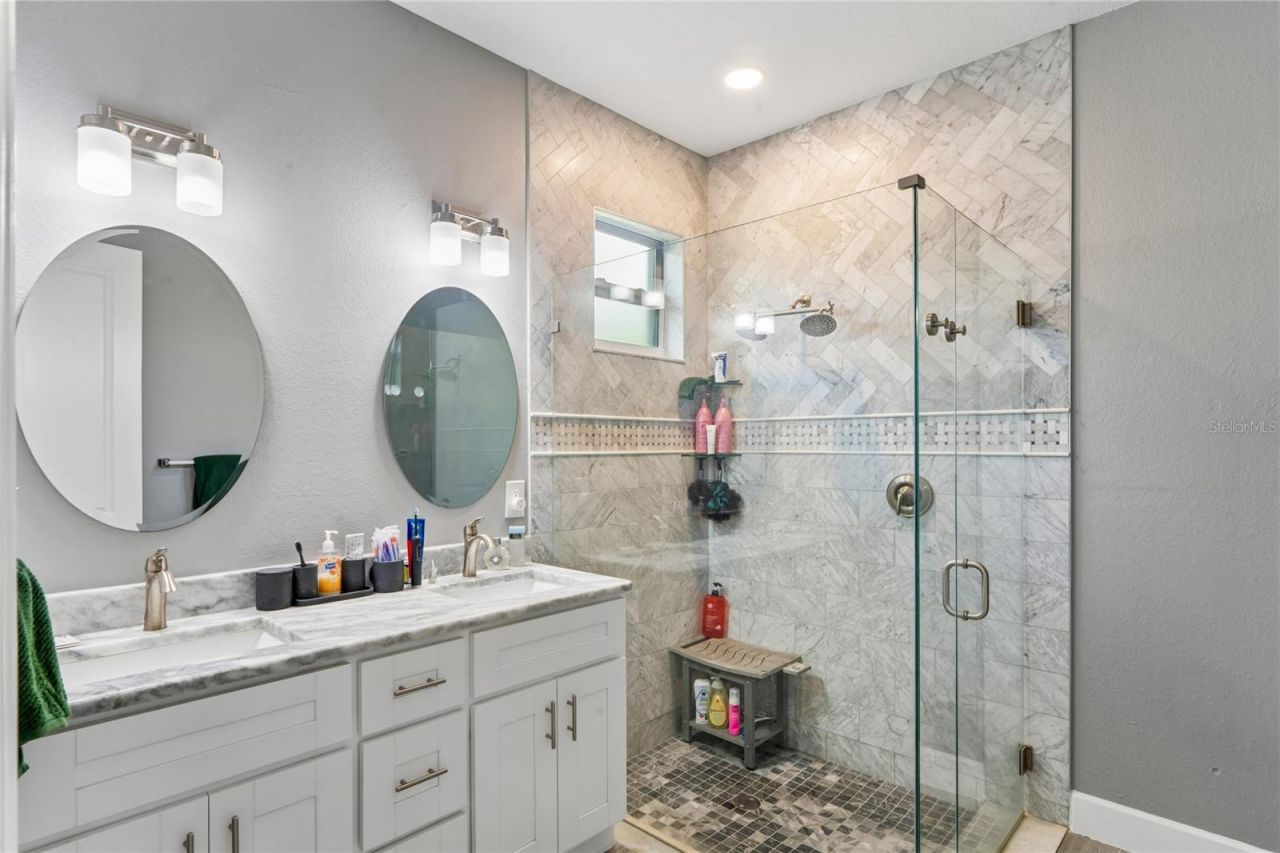 2424 12th Street S, Saint Petersburg, FL 33705 Photo