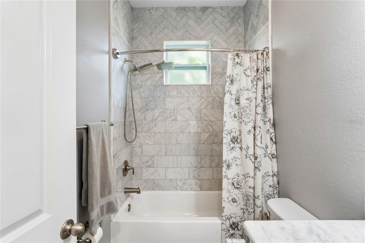 2424 12th Street S, Saint Petersburg, FL 33705 Photo