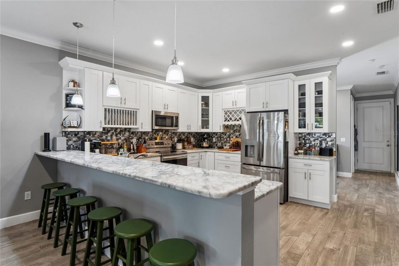 2424 12th Street S, Saint Petersburg, FL 33705 Photo