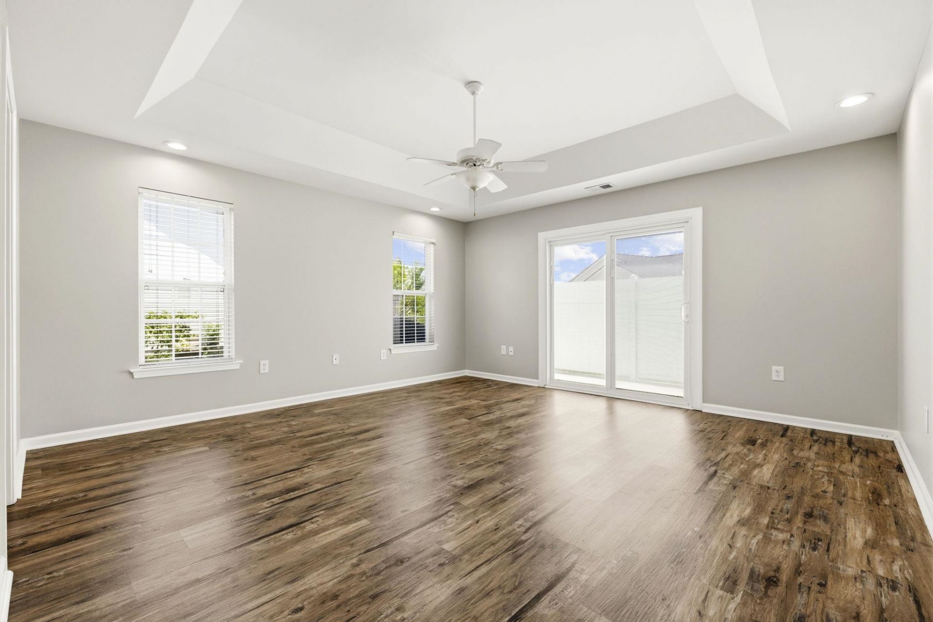 549 Pennington Loop Photo 16