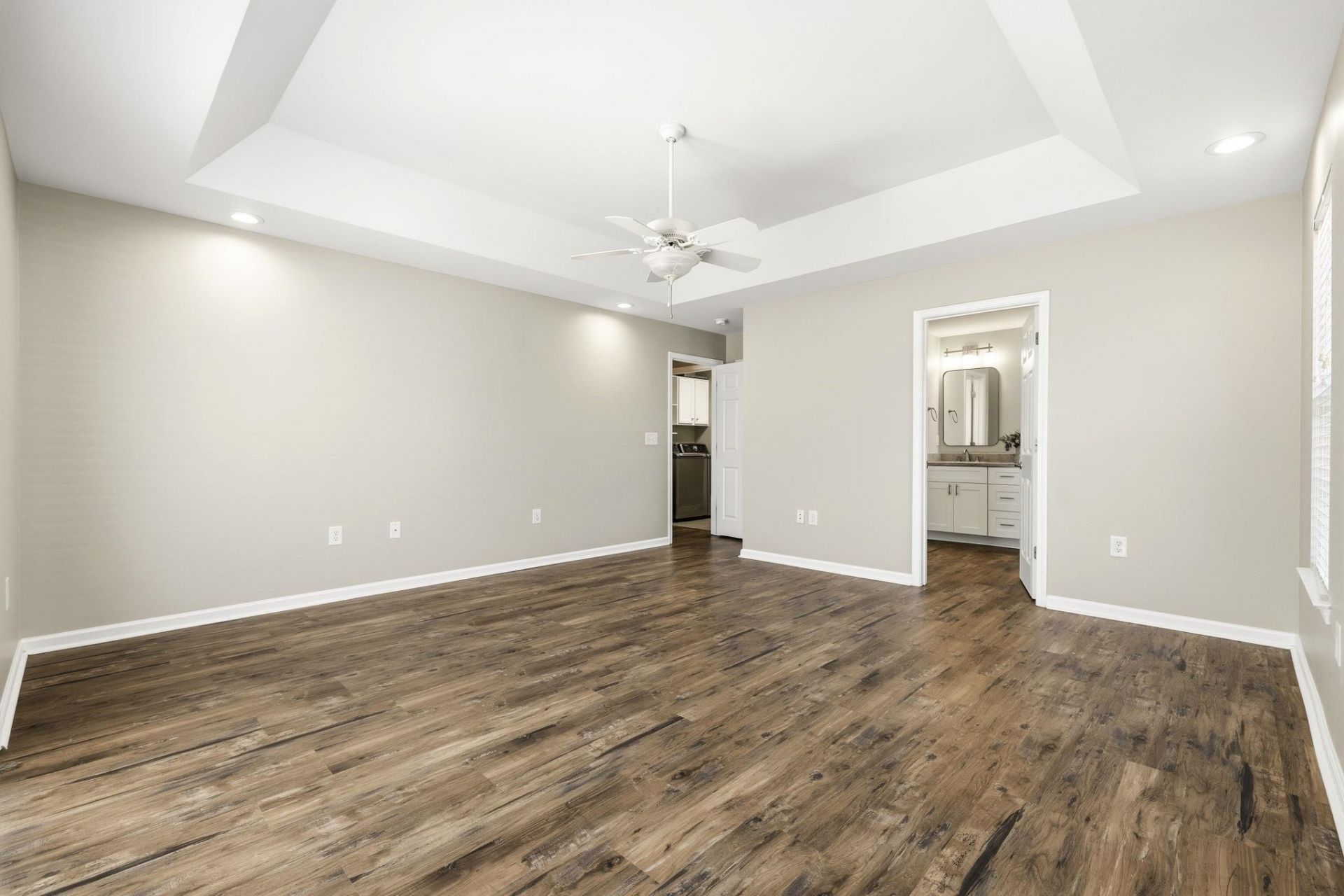 549 Pennington Loop Photo 18