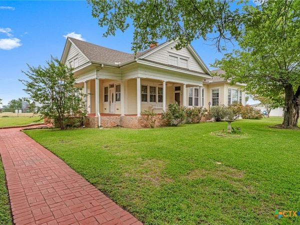 2967 S Old Robinson Road, Lorena, TX 76655
