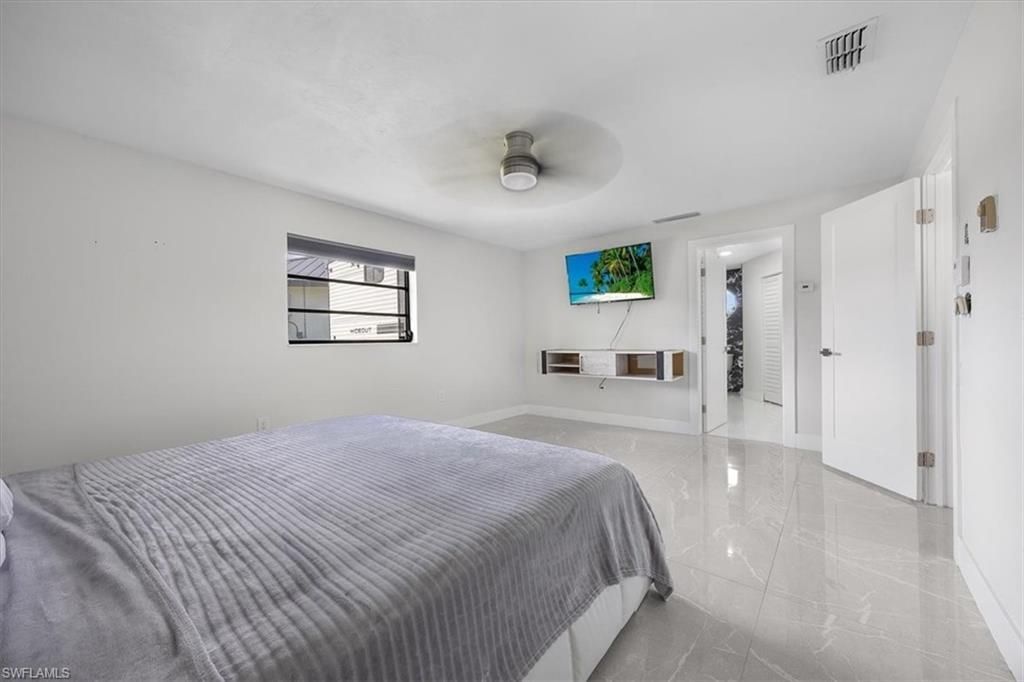 1318 Thompson St, North Fort Myers, FL 33903 Photo