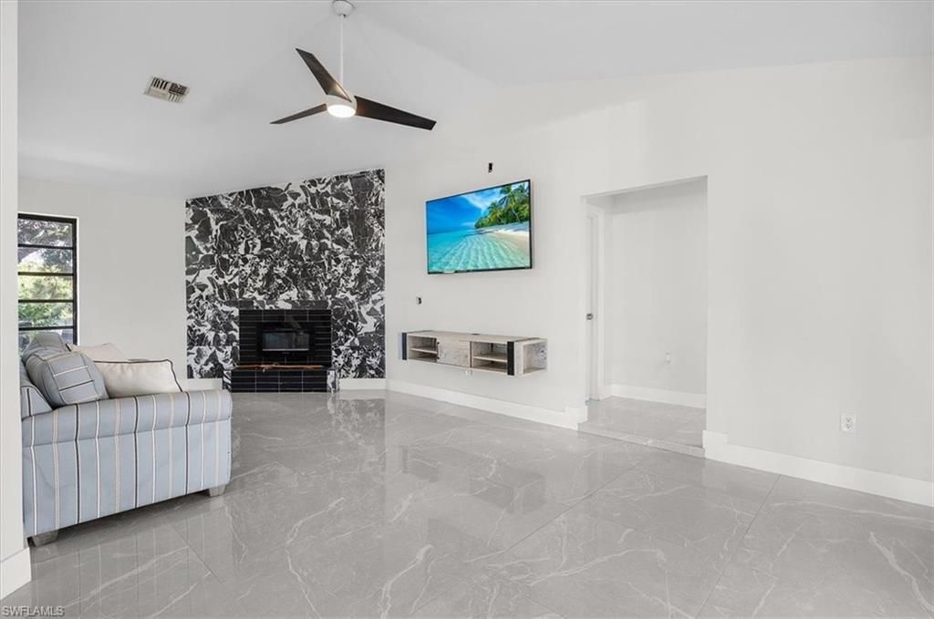 1318 Thompson St, North Fort Myers, FL 33903 Photo