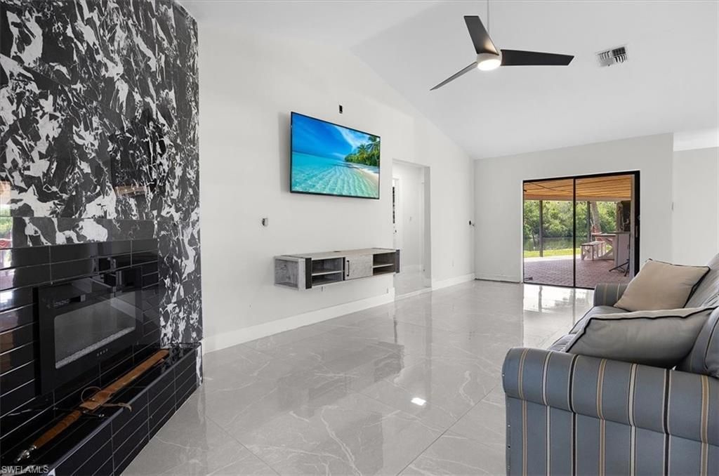 1318 Thompson St, North Fort Myers, FL 33903 Photo