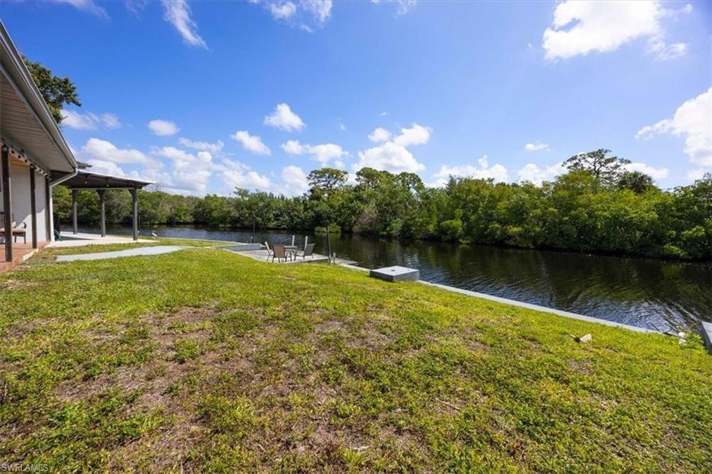 1318 Thompson St, North Fort Myers, FL 33903 Photo