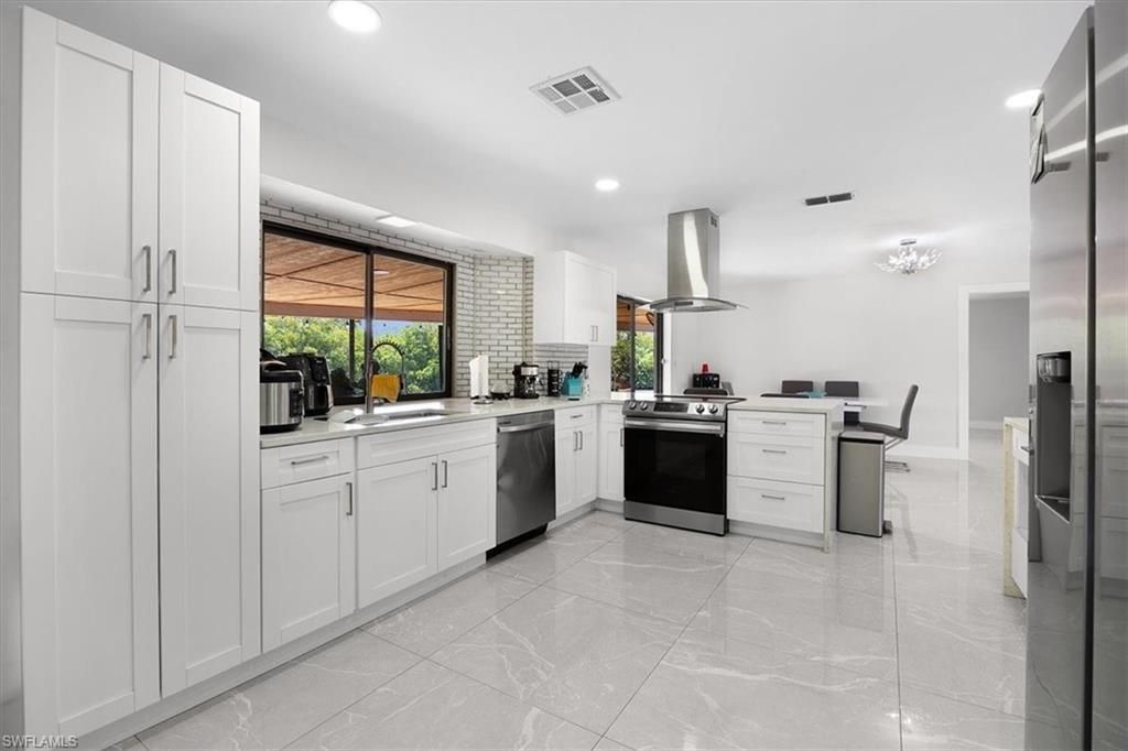 1318 Thompson St, North Fort Myers, FL 33903 Photo