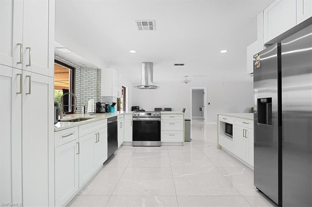 1318 Thompson St, North Fort Myers, FL 33903 Photo