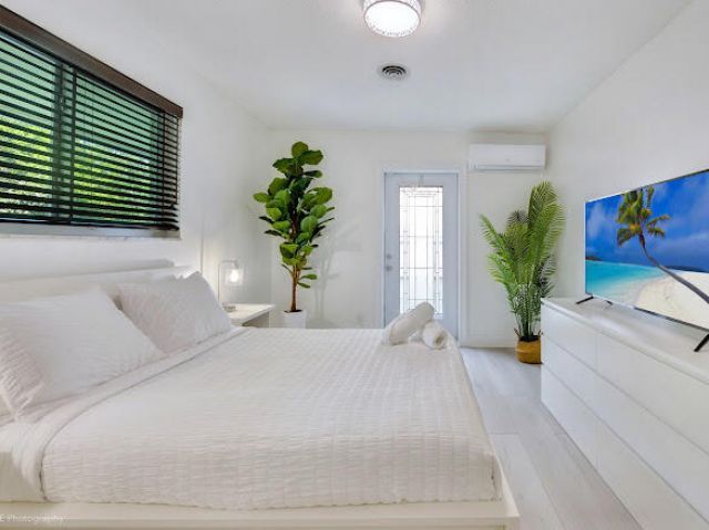 1250 Arthur Street, Hollywood, FL 33019 Photo