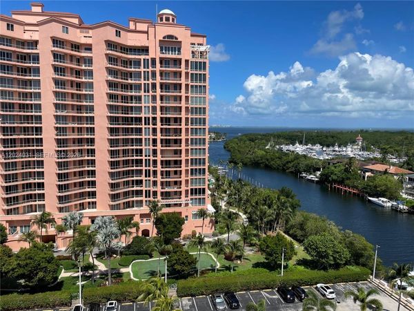 90 Edgewater Dr, Unit 1222, Coral Gables, FL 33133