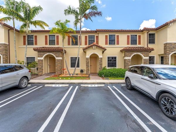 3214 SE 4th Ct , Homestead, FL 33033