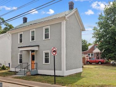203 LEE STREET, FRONT ROYAL, VA 22630