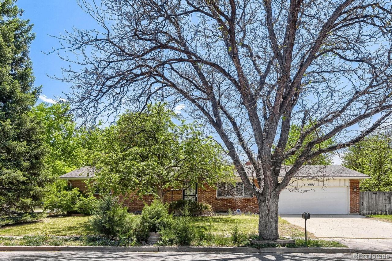 11590 E Kentucky Avenue, Aurora, CO 80012 Main Photo