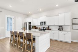 1020 Arrowwood Way  photo 4