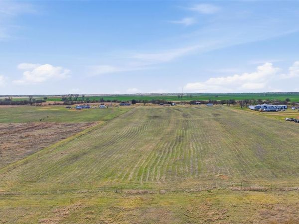 118 E Skeleton Road, Waukomis, OK 73773