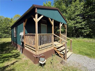 10 Buchanan Place, Sandy Creek, NY 13145