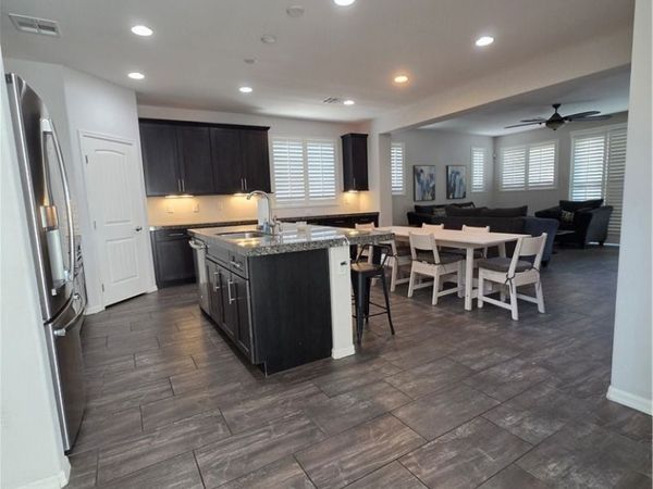 7926 Torreys Peak Street , Las Vegas, NV 89166