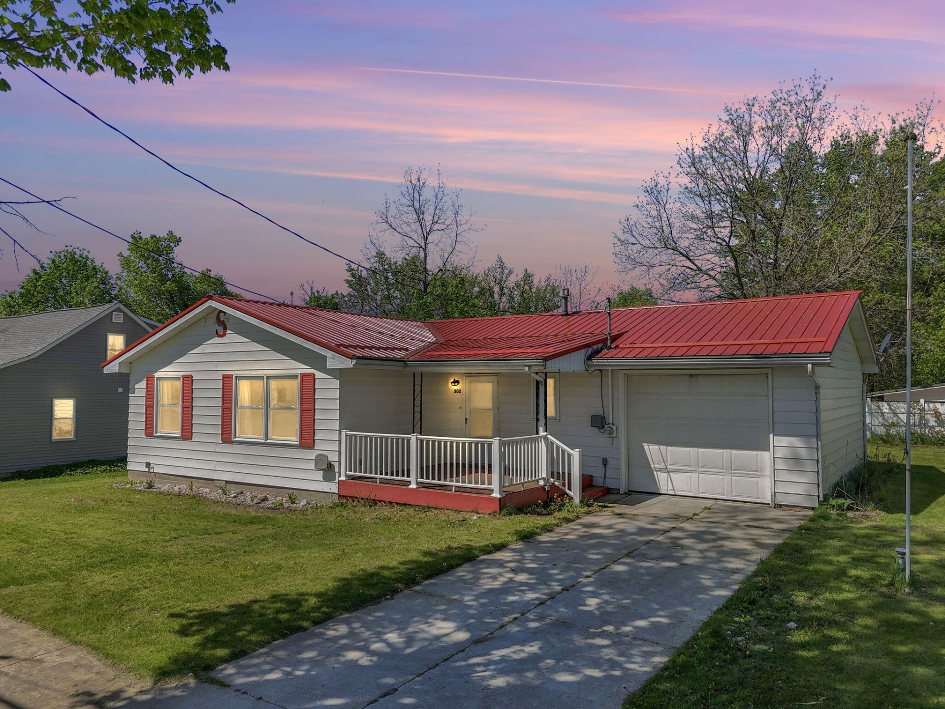 302 S Gladwin Road, Lake City, MI 49651 Main Photo