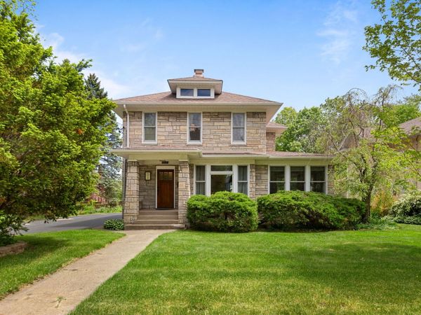 1021 N Sheridan Road, Waukegan, IL 60085