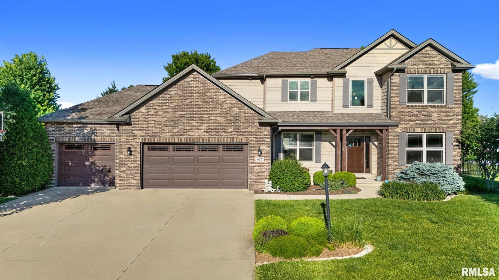 432 Onyx Drive, Morton, IL 61550 Main Photo