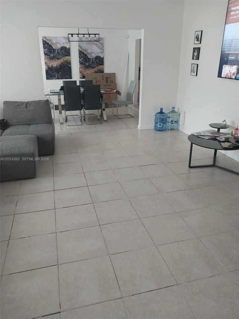 2034 NW 93rd St, Miami, FL 33147 Photo