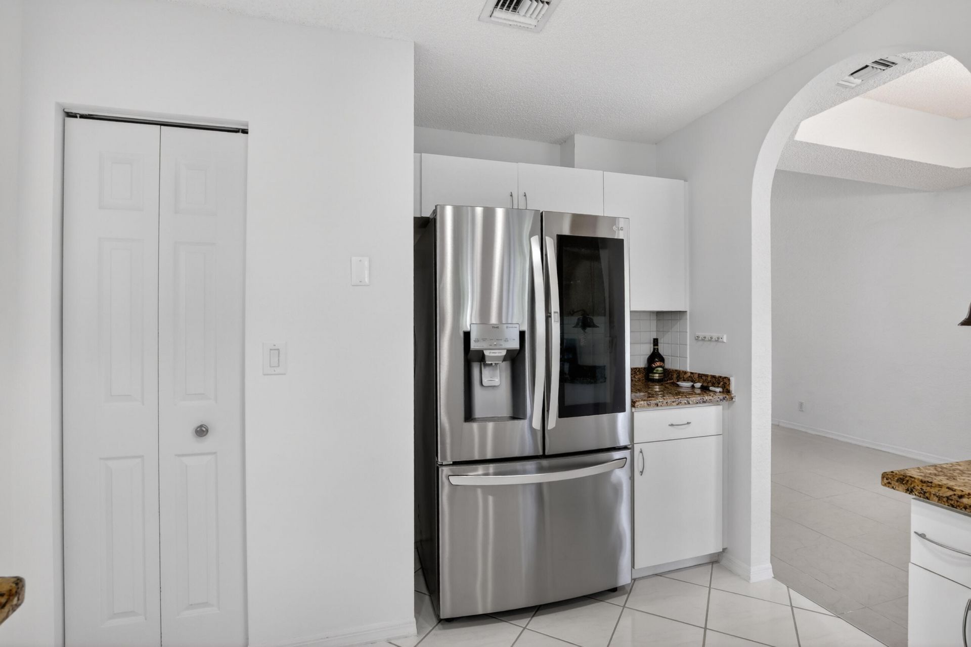 10690 NW 2nd Circle, Pembroke Pines, FL 33026 Photo