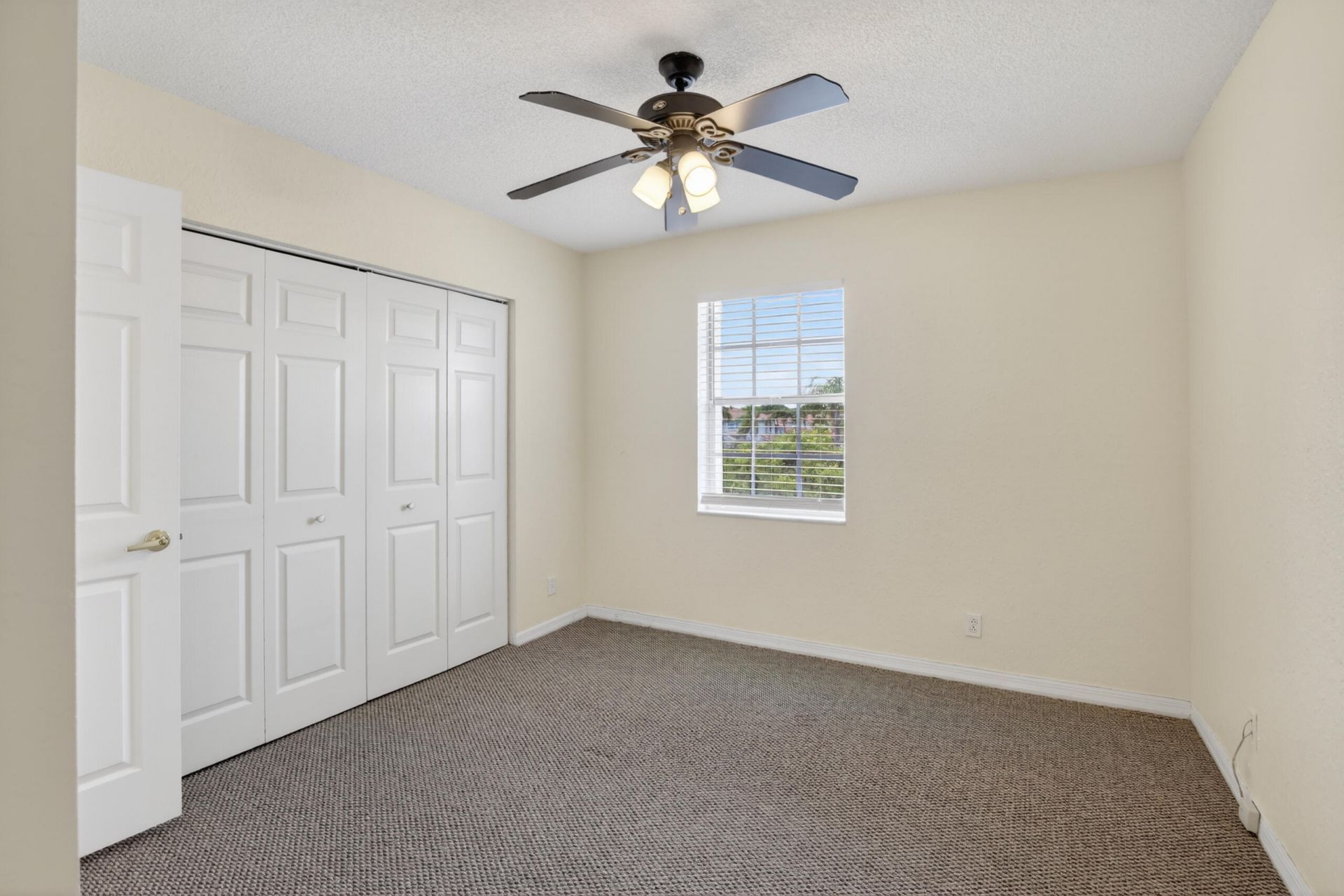 10690 NW 2nd Circle, Pembroke Pines, FL 33026 Photo
