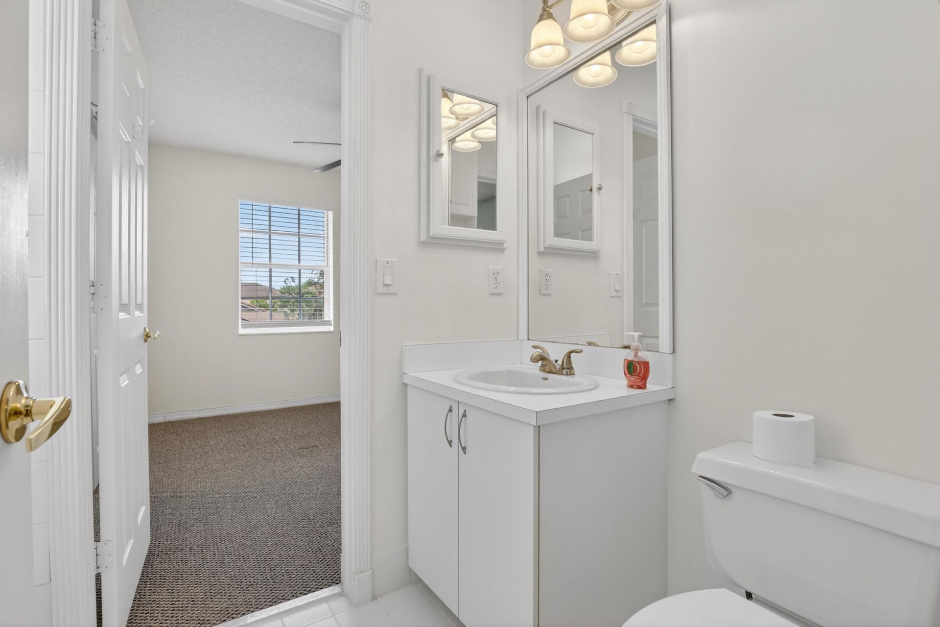 10690 NW 2nd Circle, Pembroke Pines, FL 33026 Photo