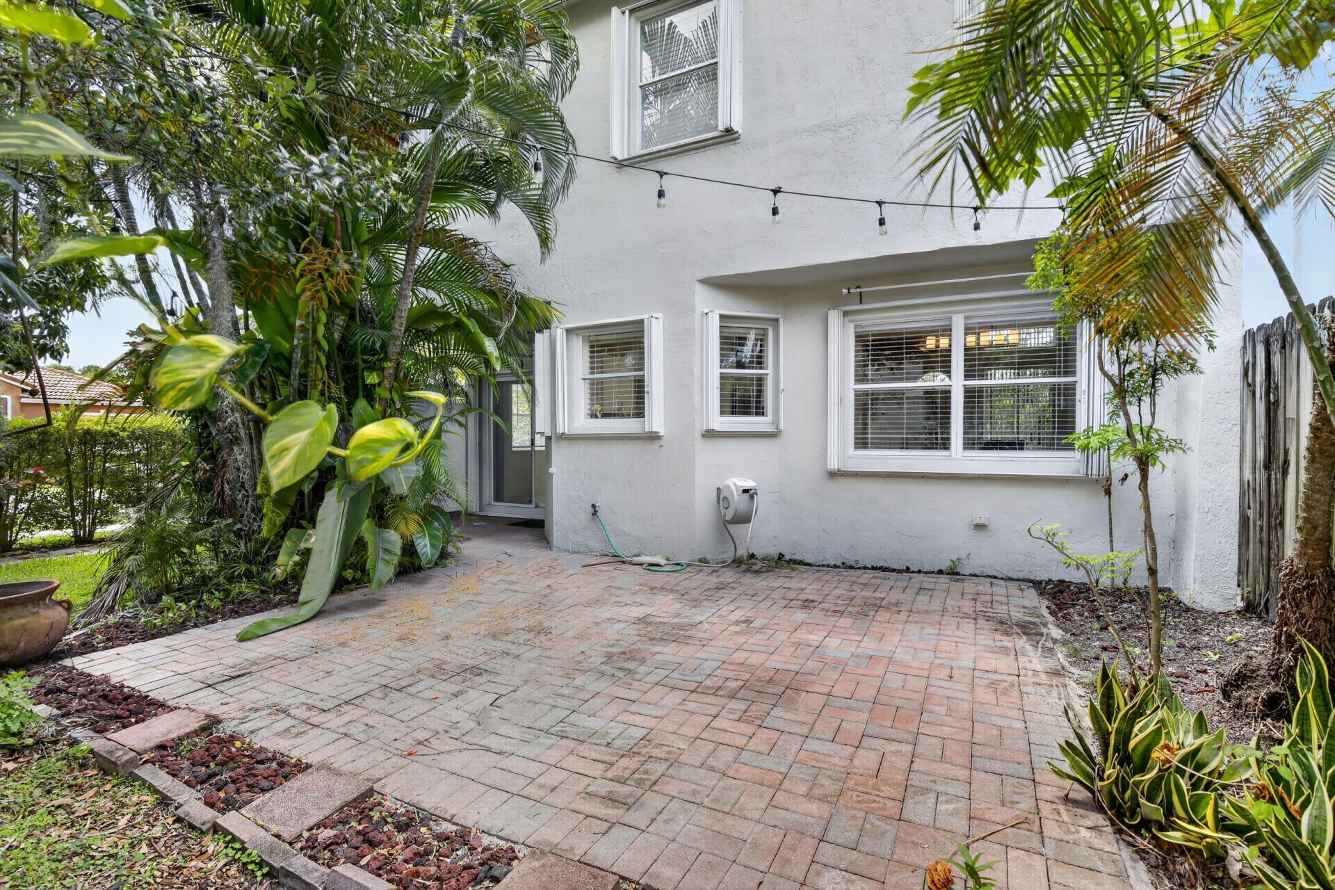 10690 NW 2nd Circle, Pembroke Pines, FL 33026 Photo
