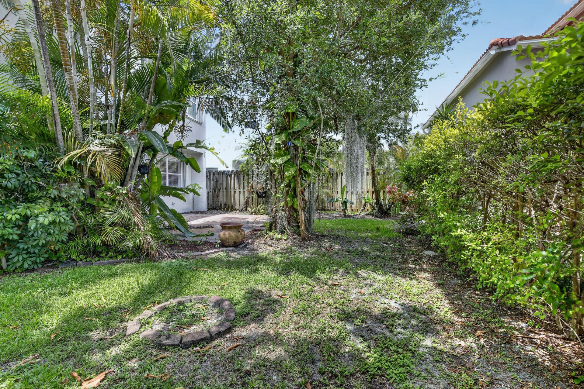 10690 NW 2nd Circle, Pembroke Pines, FL 33026 Photo