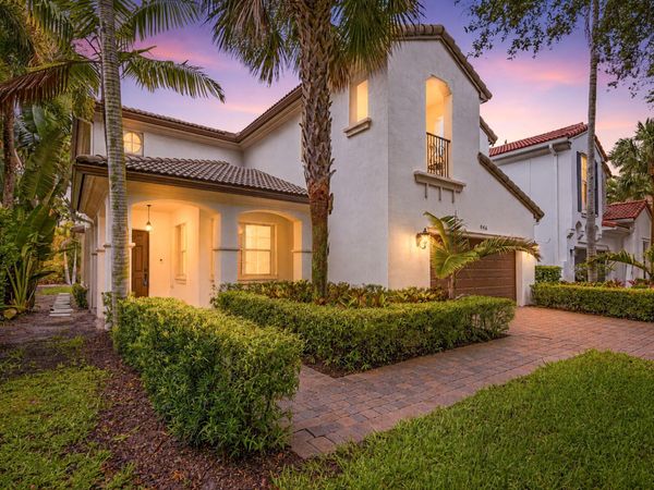 946 Mill Creek Drive, Palm Beach Gardens, FL 33410
