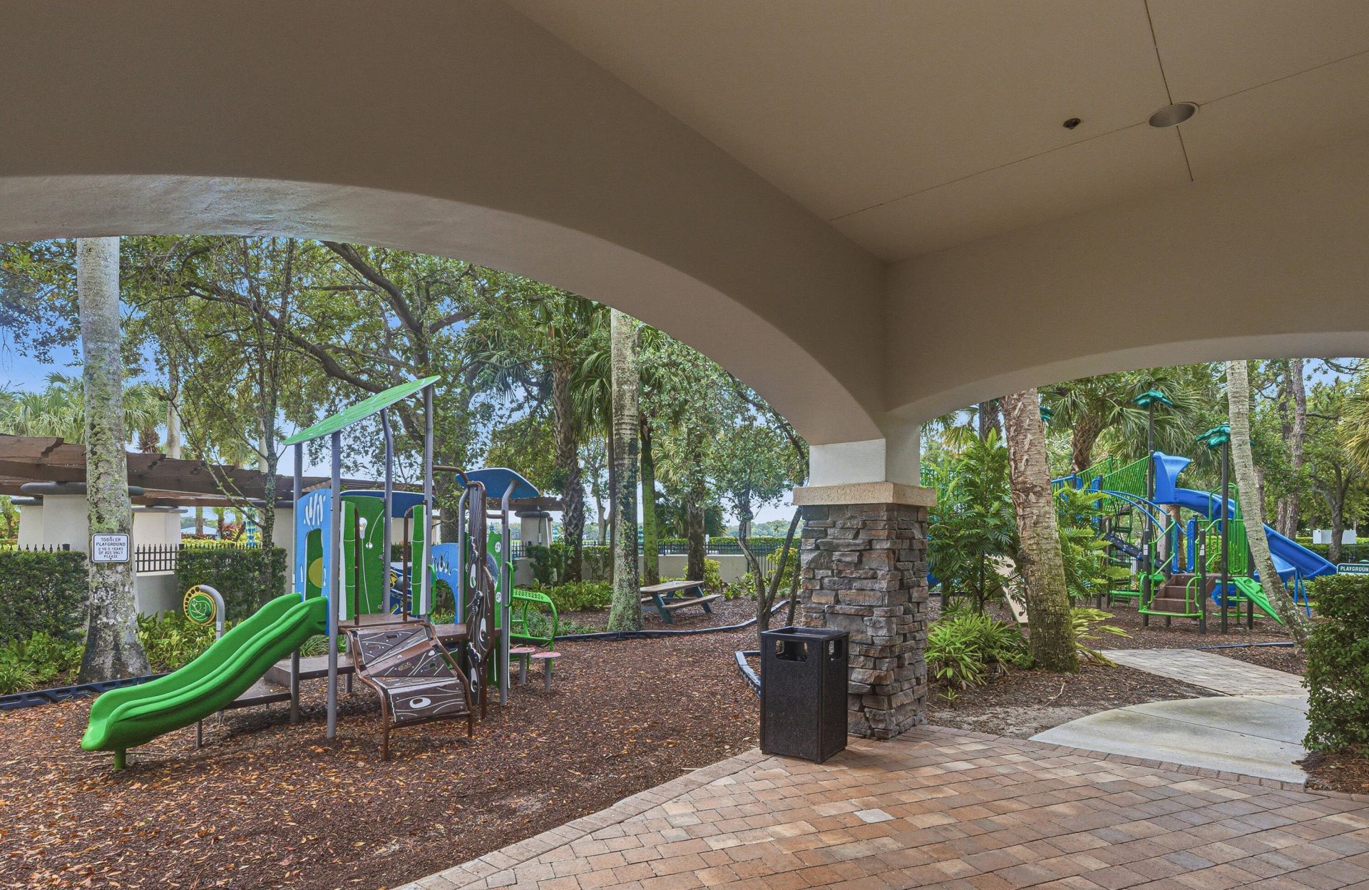 946 Mill Creek Drive, Palm Beach Gardens, FL 33410 Photo