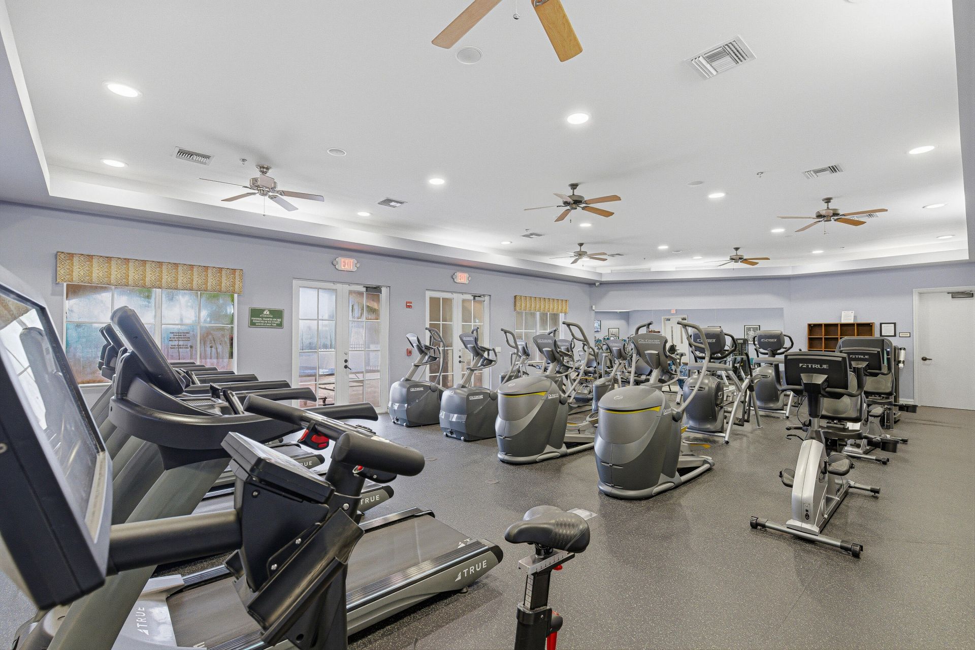 946 Mill Creek Drive, Palm Beach Gardens, FL 33410 Photo