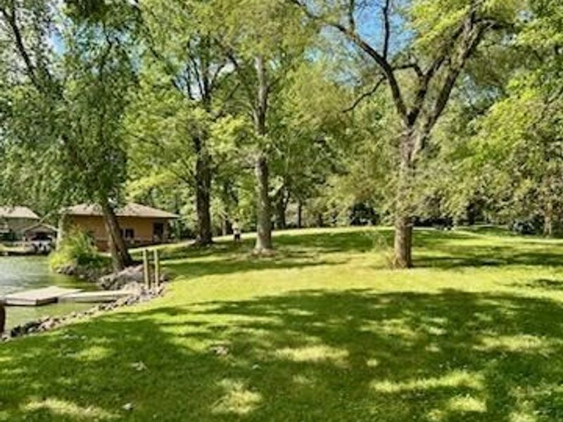1410 E Choctaw Drive, London, OH 43140 Photo 2