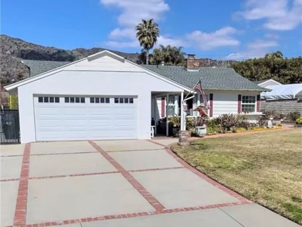 543 E Comstock, Glendora, CA 91741