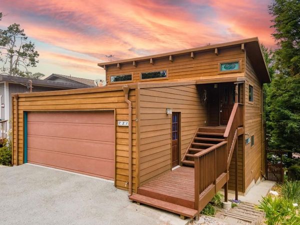 731 Lancaster Boulevard, Moss Beach, CA 94038